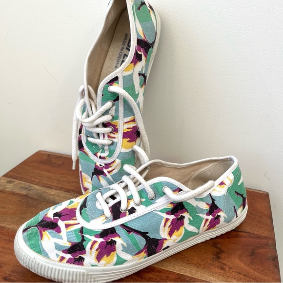 Startas Shoes - Startas sneakers, in tropical pattern, vegan canvas size 9
